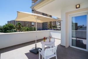 Балкон или терраса в Costa del Sol Torremolinos Hotel