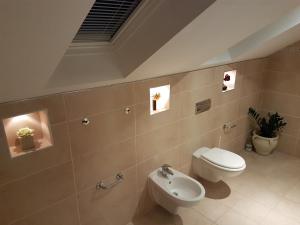 Ένα μπάνιο στο Villa Jade Apartments FRONT ROW SEA VIEW - WALK TO KORCULA OLD TOWN +124 φωτογραφίες