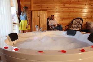 Photo de la galerie de l'établissement Abant Kartal Yuvasi Hotel, à Dereceören