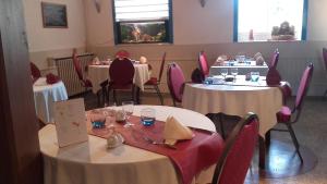 Fotografie z fotogalerie ubytování Hôtel Restaurant L'Ecrevisse v destinaci Thizy-les-Bourgs