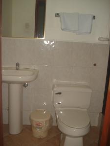 Koupelna v ubytování Hotel Murcia + 37 fotografií