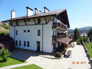Gallery image of Alpenhof Pansion in Slavske