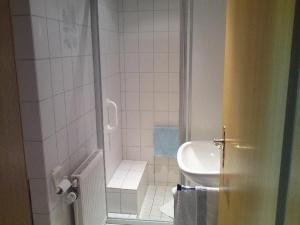 ห้องน้ำของ Ferienwohnung-Thomsen