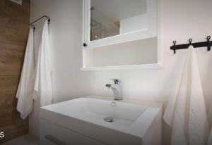 A bathroom at Apartament El Pou Még 17 kép