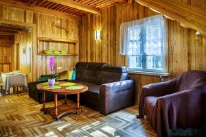 Posezení v ubytování Forest Cottage