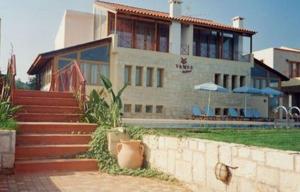 Gallery image of Vamos Palace Apartments in Vamos
