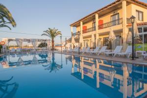 The swimming pool at or close to Creta Aquamarine Hotel