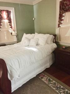 Gallery image of Stephen Clay Homestead Bed and Breakfast in Candia +48 photos