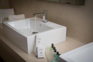 Koupelna v ubytování Zephyros Hotel