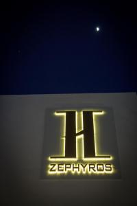 Certifikát, hodnocení, plakát nebo jiný dokument vystavený v ubytování Zephyros Hotel