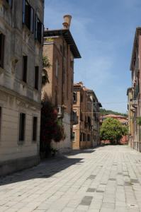 ヴェネツィアにあるCasa Sabotinoの旧市街の空き道