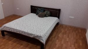 Postel nebo postele na pokoji v ubytování Apartment on Mira avenue