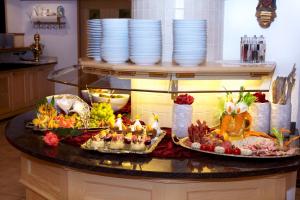 Makanan di atau berdekatan hotel