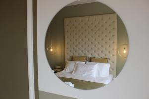 Posteľ alebo postele v izbe v ubytovaní Pinehouse King Suite