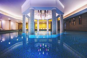 Bazén v ubytování Caramell Premium Resort Superior nebo v jeho okolí
