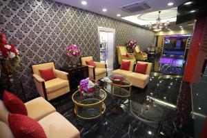 Posezení v ubytování Al Khatiri Hotel