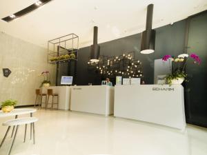 Vstupní hala nebo recepce v ubytování Echarm Hotel Chengdu KuanNarrow Alley JinXianQiao Branch 宜尚酒店成都宽窄巷子金仙桥店