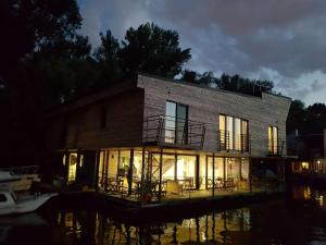 Gallery image of B&B Botel Charlie in Belgrade