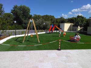 Детска площадка в Hotel Sfinalicchio