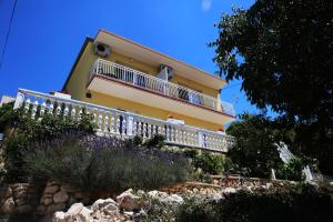 Gallery image of Apartments Roko in Tisno