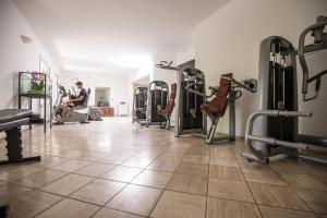 Fitness centrum a/nebo fitness zařízení v ubytování Hotel Club Koiné