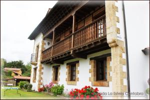 Gedung tempat guest house berlokasi