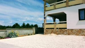 Photo de la galerie de l'établissement Apartments Dada, à Vir