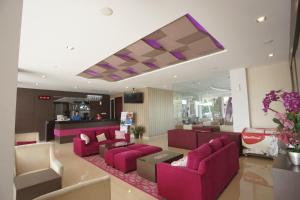 Posezení v ubytování Viva Hotel Kediri, Azana Hotels Collection