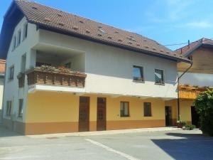 Gallery image of Guesthouse Jersin in Logatec