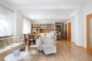 Kuchyň nebo kuchyňský kout v ubytování VIU Secret Garden Apartment