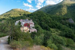 Gallery image of Agriturismo Slowcanda in Cardella