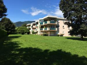 Gallery image of Appartement Standing 55m2 - Terrasse Sud, Parking, Wifi in Aix-les-Bains
