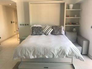 Krevet ili kreveti u jedinici u okviru objekta Exclusive Resort Apartment Saint Tropez