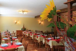 Albergo Genzianellaにあるレストランまたは飲食店