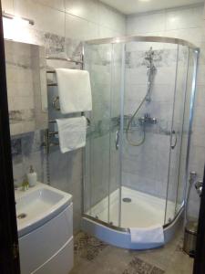Koupelna v ubytování Dvoryanskiy Hotel