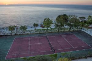 Tenis a/nebo squash v ubytování Hotel Piccolo Mondo nebo okolí