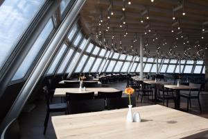 En restaurant eller et spisested på Hotel Ještěd