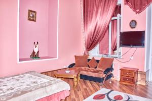 Televisyen dan/atau pusat hiburan di Hotel Art-Seg