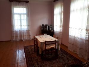 Foto dalla galleria di Mtirala House a Khala