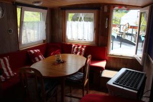 Galeriebild der Unterkunft Hausboot Bounty in Sankt Goar