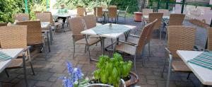 Restauracja lub miejsce do jedzenia w obiekcie Hotel Restaurant Osterbauer