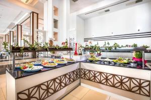 Gallery image of Aria Claros Beach & Spa Resort – All Inclusive 24H in Özdere