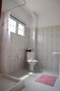 A bathroom at Villa Evi