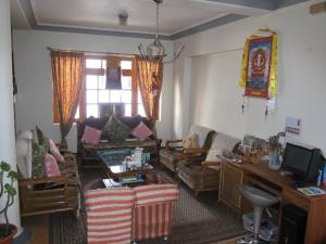 Gallery image of Gangs-Shun Homestay in Leh