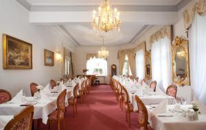Posedenie v ubytovaní Imperial Spa & Kurhotel