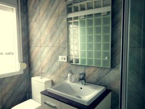 Kúpeľňa v ubytovaní DREAMSUITES MARIN GARCIA. + 19 fotografií