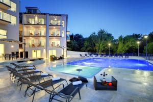 Bazén v ubytování Premantura Resort - Hotel & Restaurant nebo v jeho okolí