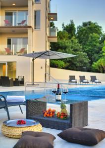 Bazén v ubytování Premantura Resort - Hotel & Restaurant nebo v jeho okolí