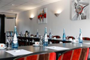 Gallery image of H&ocirc;tel Restaurant Le Colibri in Douvrin