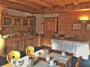 Dapur atau dapur kecil di Hotel Saluver